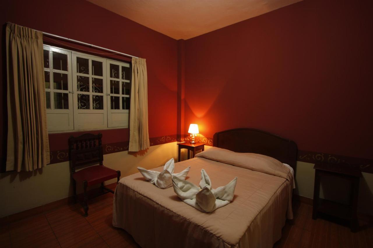 Hotel Colonial Trujillo Exteriér fotografie