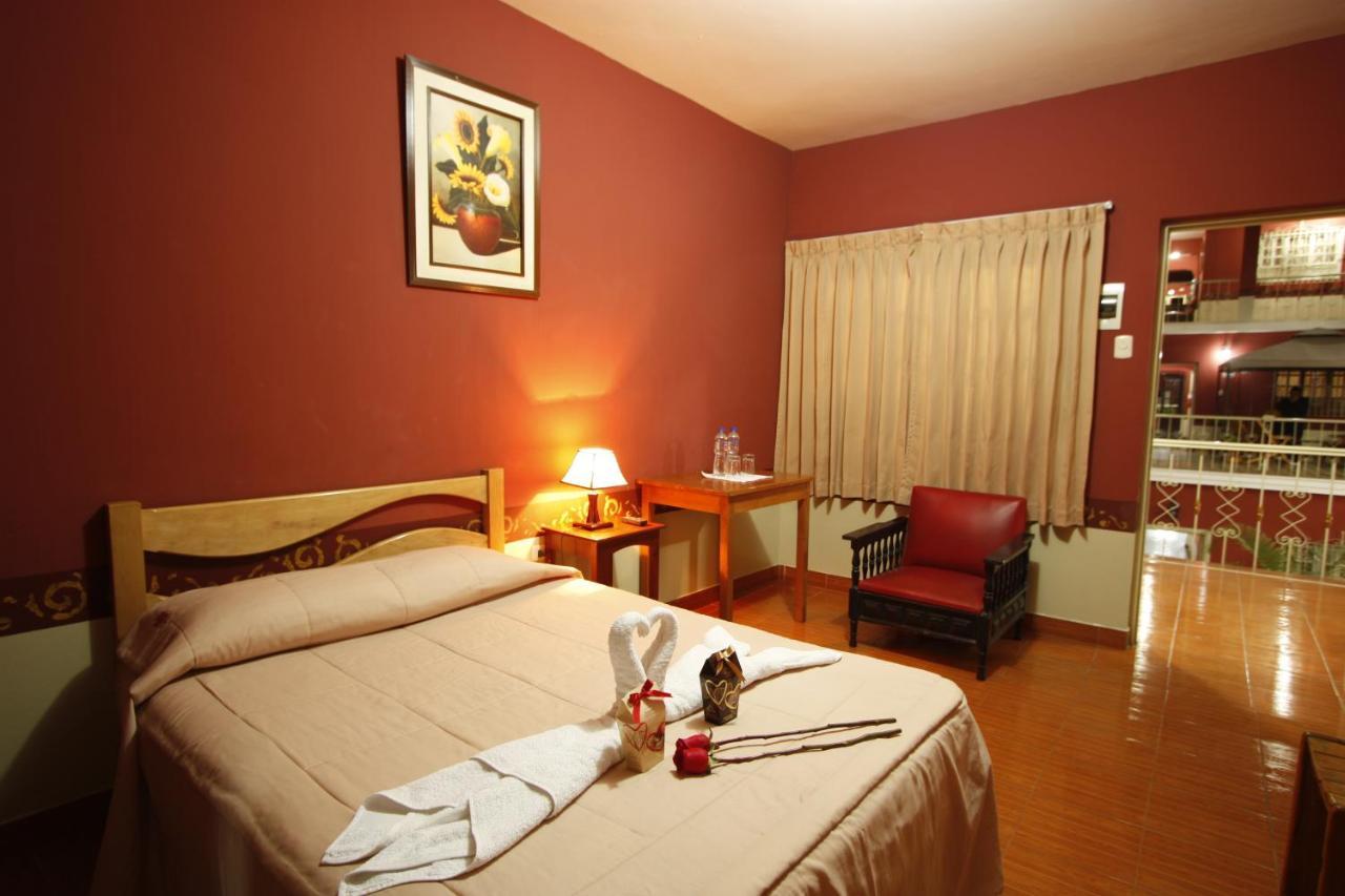 Hotel Colonial Trujillo Exteriér fotografie