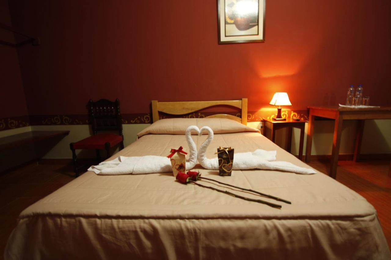 Hotel Colonial Trujillo Exteriér fotografie