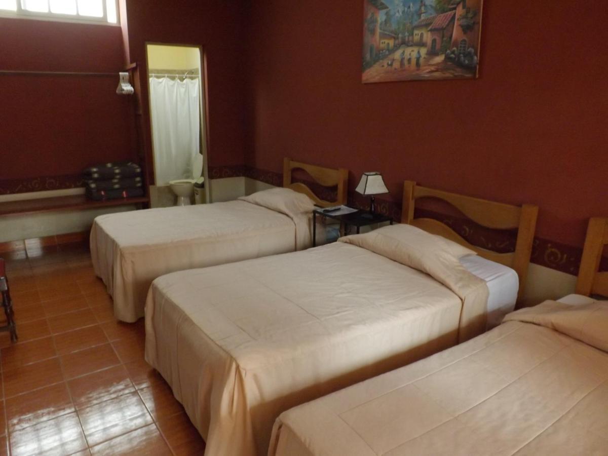 Hotel Colonial Trujillo Exteriér fotografie